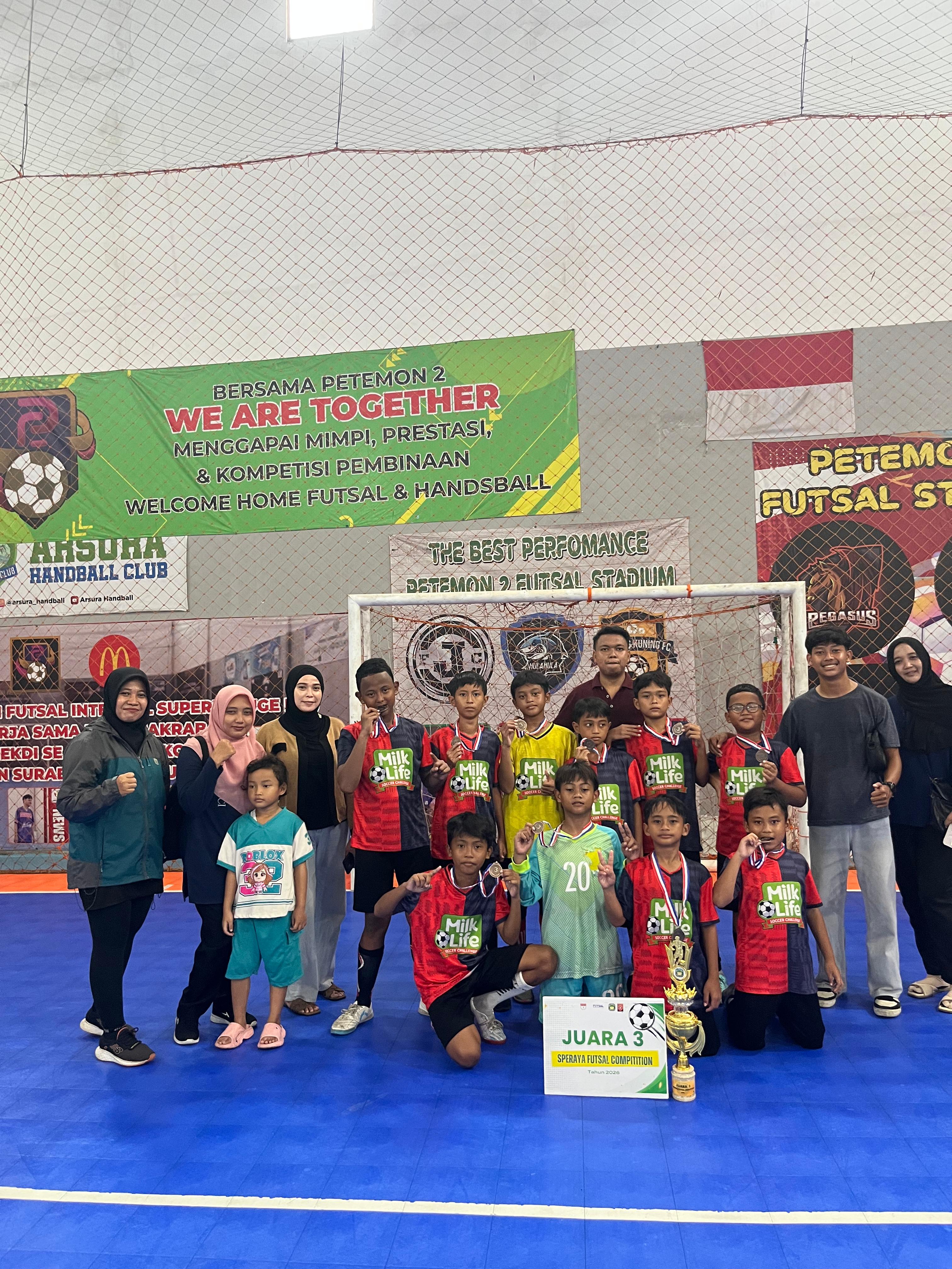 SDN Keputran 1 Raih Juara Lomba Futsal