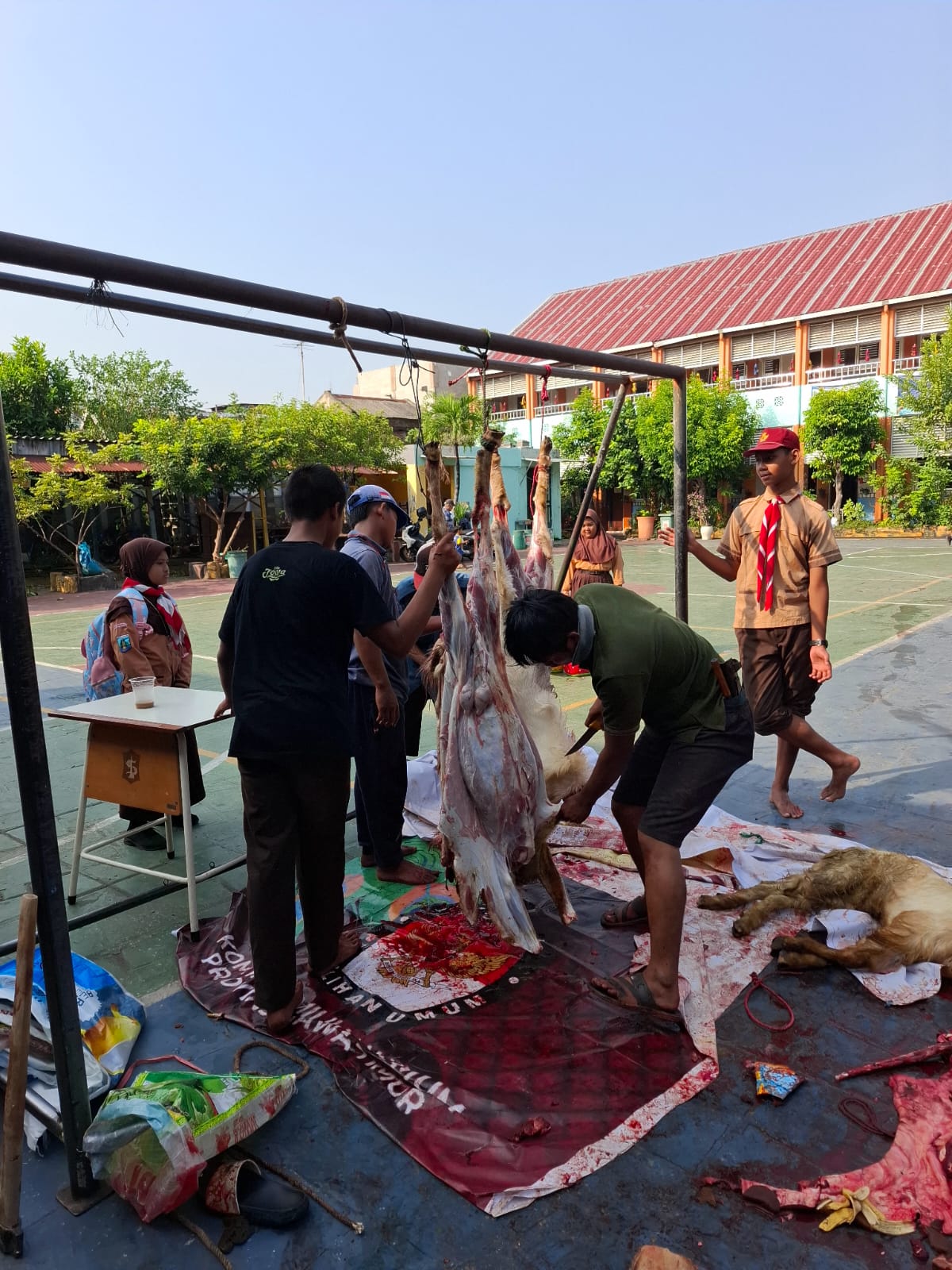 Menanamkan Nilai Keikhlasan dan Kepedulian di SDN Keputran 1
