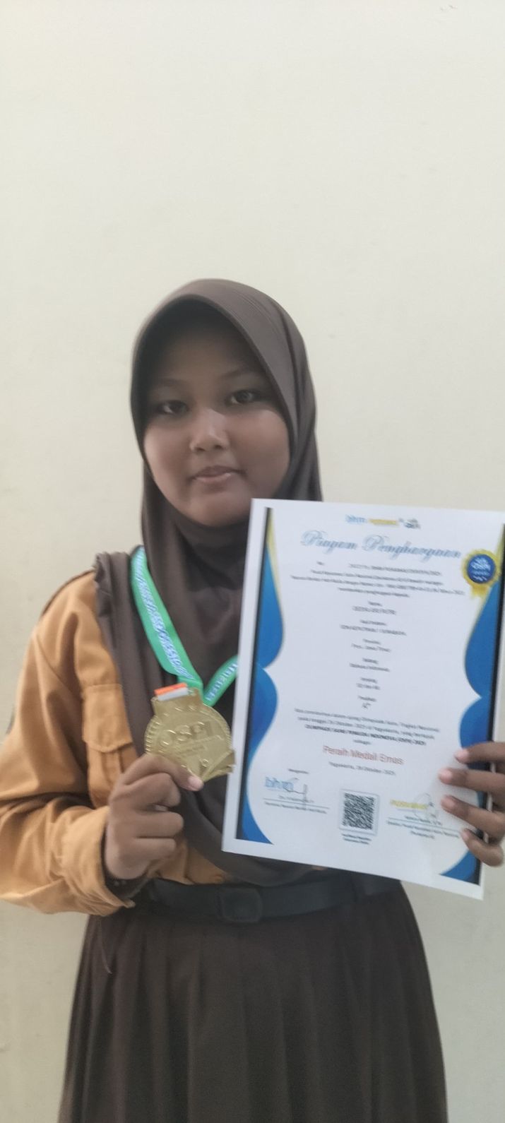 Jejak Prestasi Sains Desya Ayu Putri